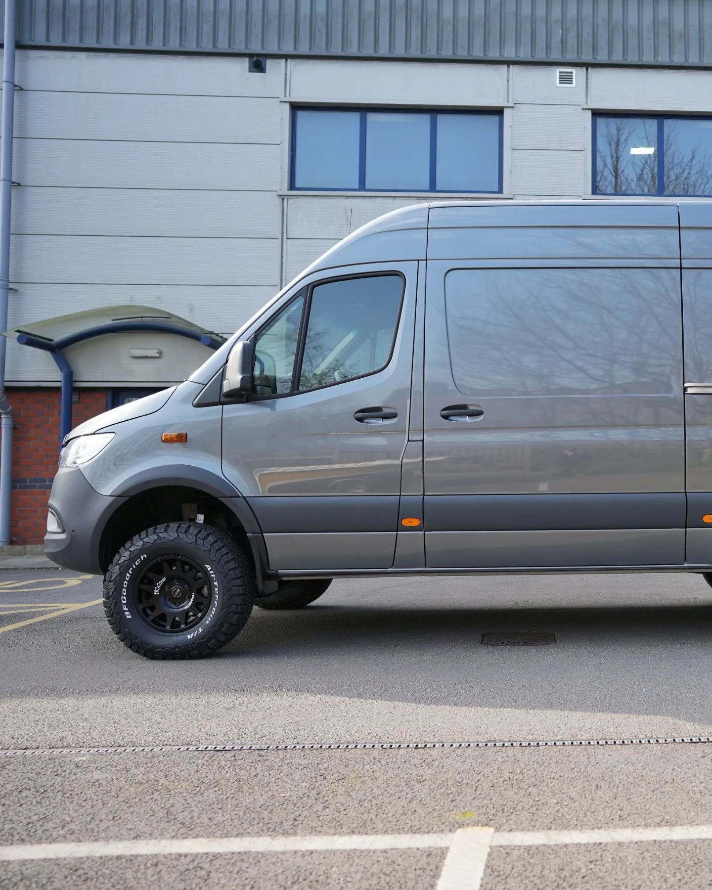 16″ + 17" EVO CORSE DAKAR ZERO ALLOYS FOR 6X130 CRAFTER SPRINTER