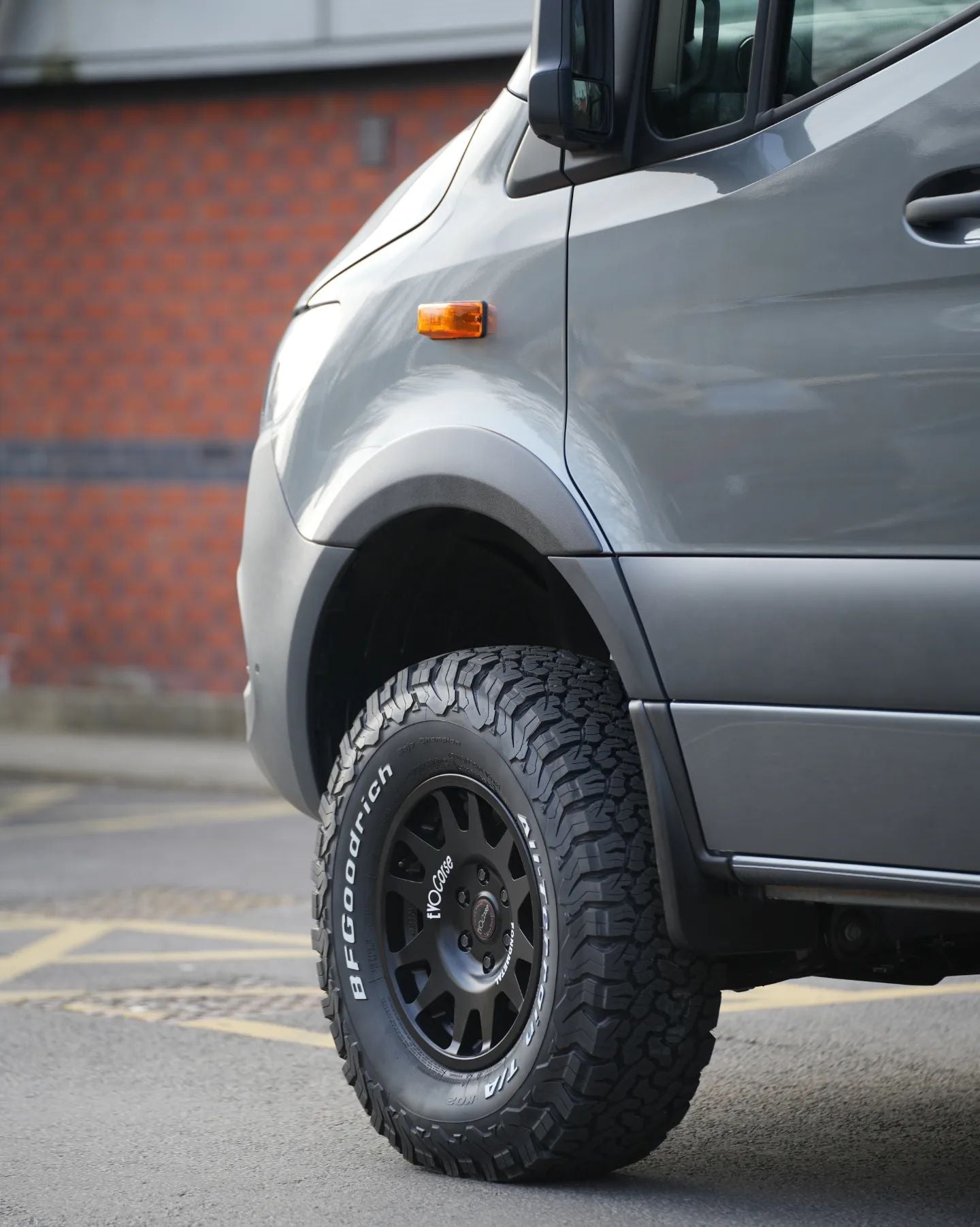 16″ + 17" EVO CORSE DAKAR ZERO ALLOYS FOR 6X130 CRAFTER SPRINTER