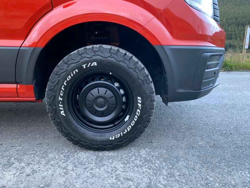 CRAFTER/MAN TGE 16″ BLACK STEELS WITH BFGOODRICH