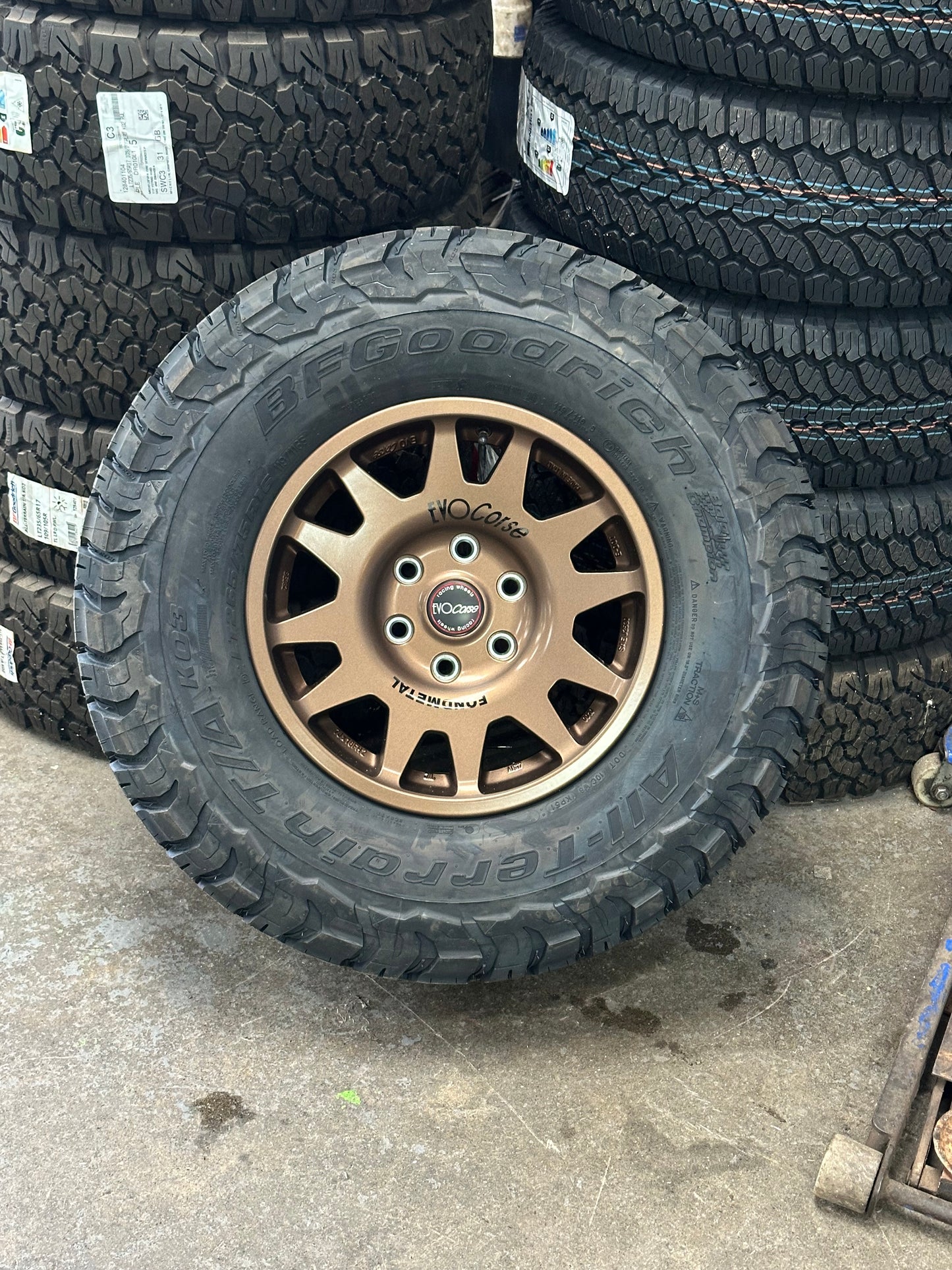 16″ + 17" EVO CORSE DAKAR ZERO ALLOYS FOR 6X130 CRAFTER SPRINTER