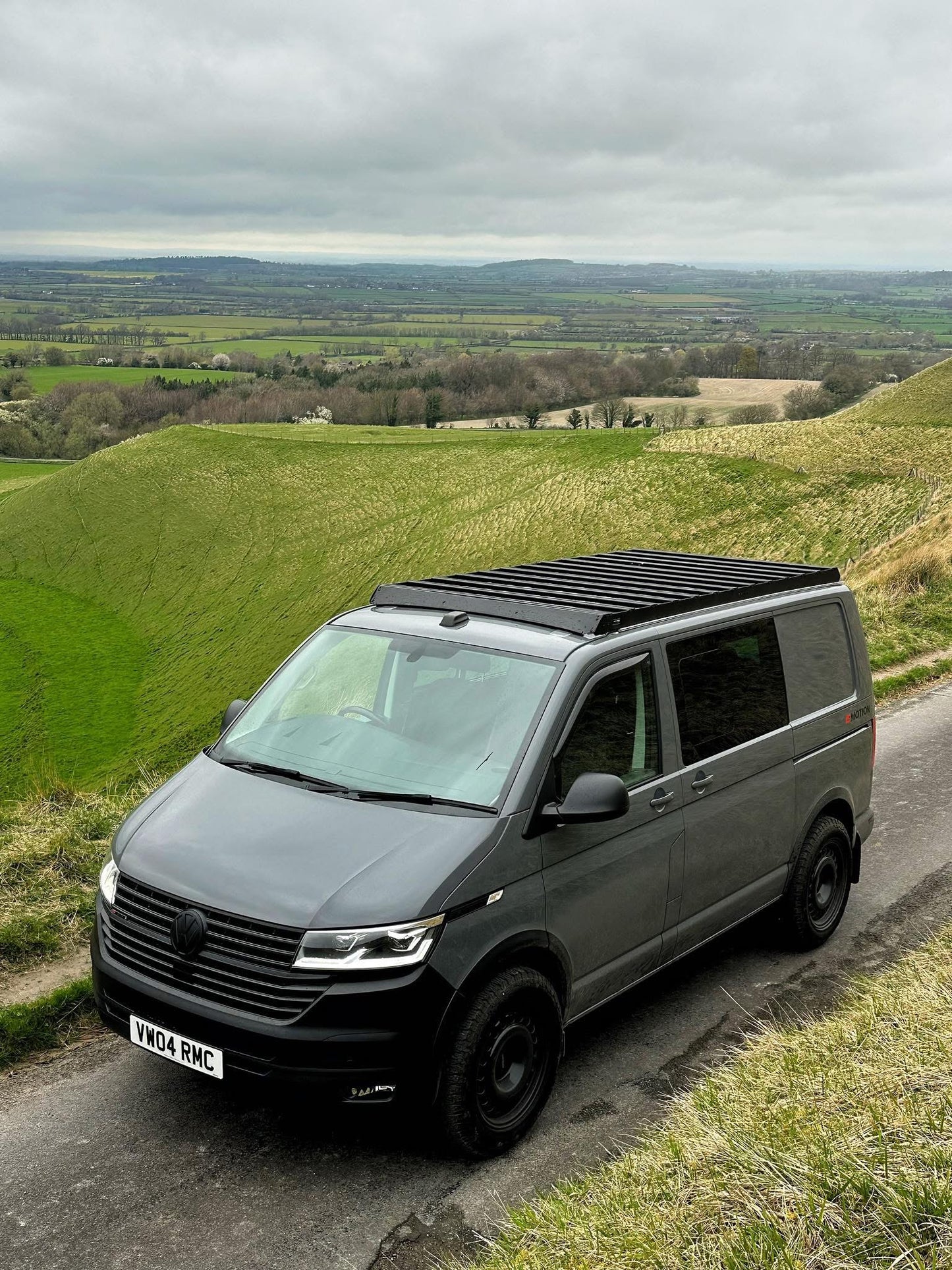 FRONT RUNNER VOLKSWAGEN T5/T6/T6.1 TRANSPORTER 2003-2024) SLIMSPORT RACK KIT