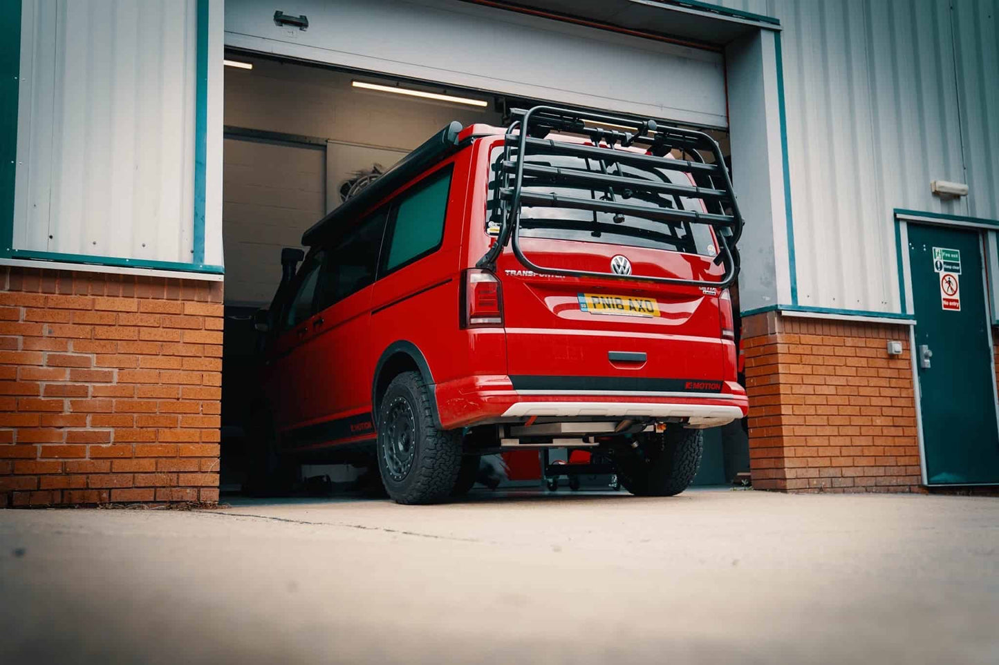 3 T6 2016>2020 Tailgate model Bike Rack version 1 Black