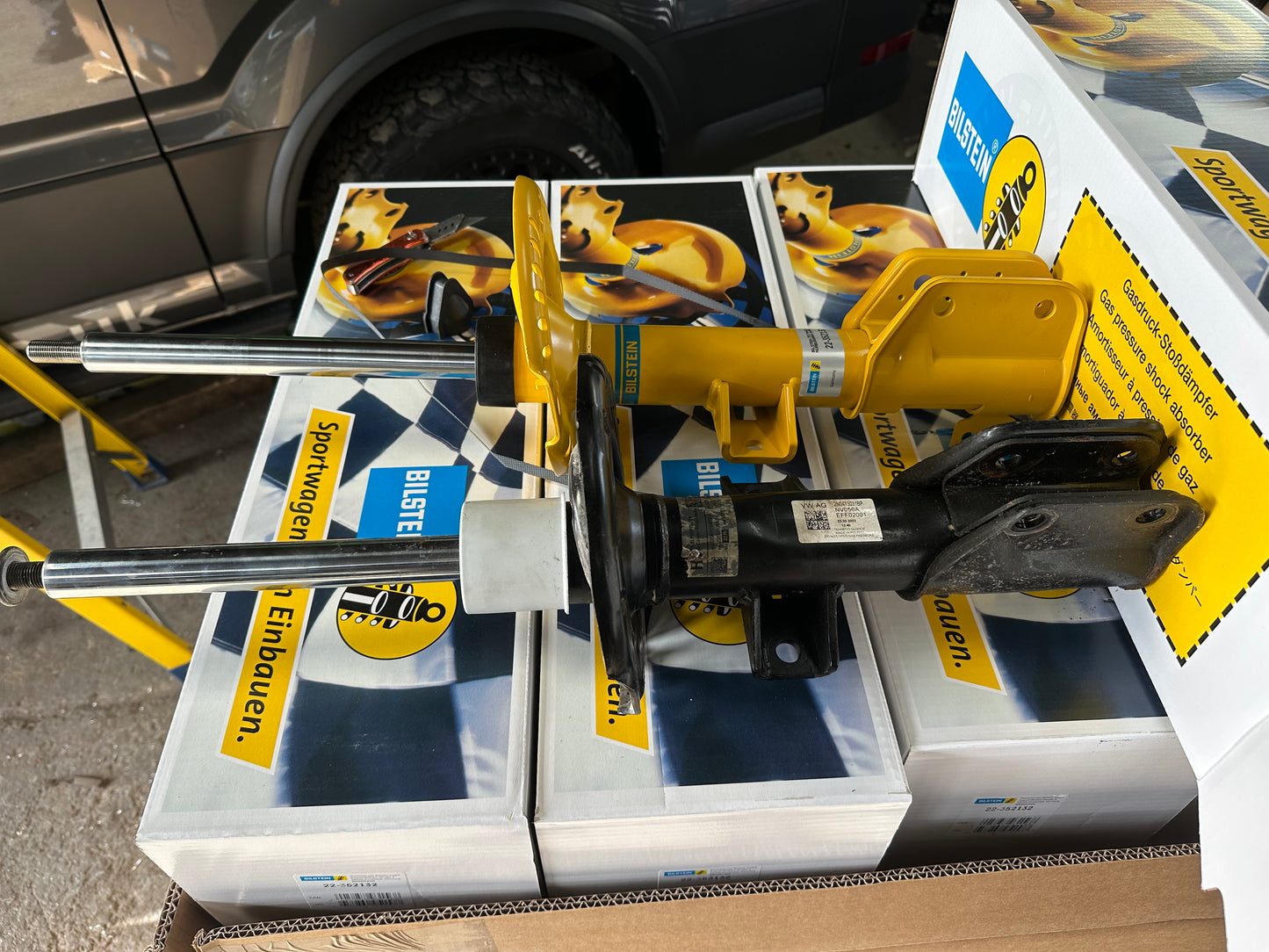 BILSTEIN B6 VW CRAFTER/MAN TGE SHOCK ABSORBER & 40MM LIFT KIT COMBO