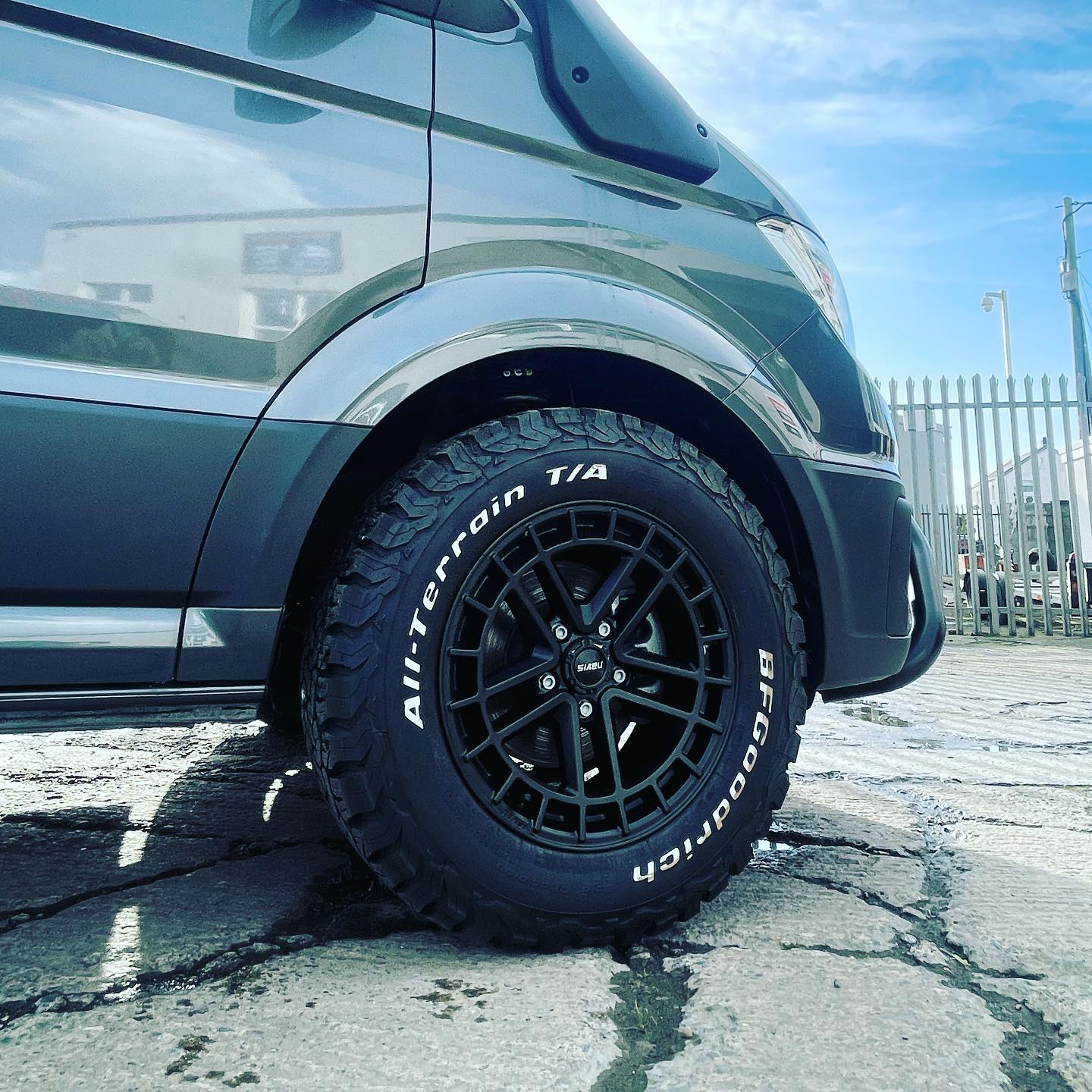 Navis MAC-AT – 17″ Satin Black Finish 8.5J 5×120 Alloy Wheels