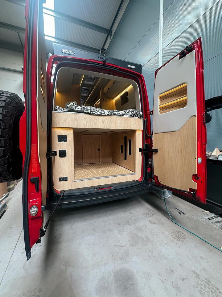 CRAFTER/MAN REAR DOOR STRUT OPENING KIT
