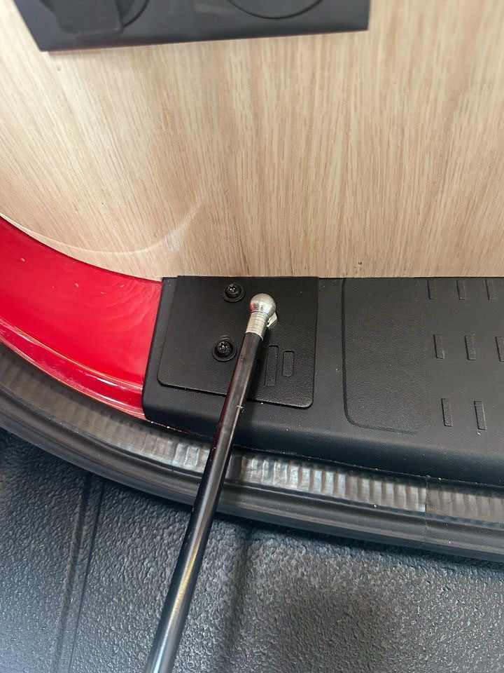 CRAFTER/MAN REAR DOOR STRUT OPENING KIT