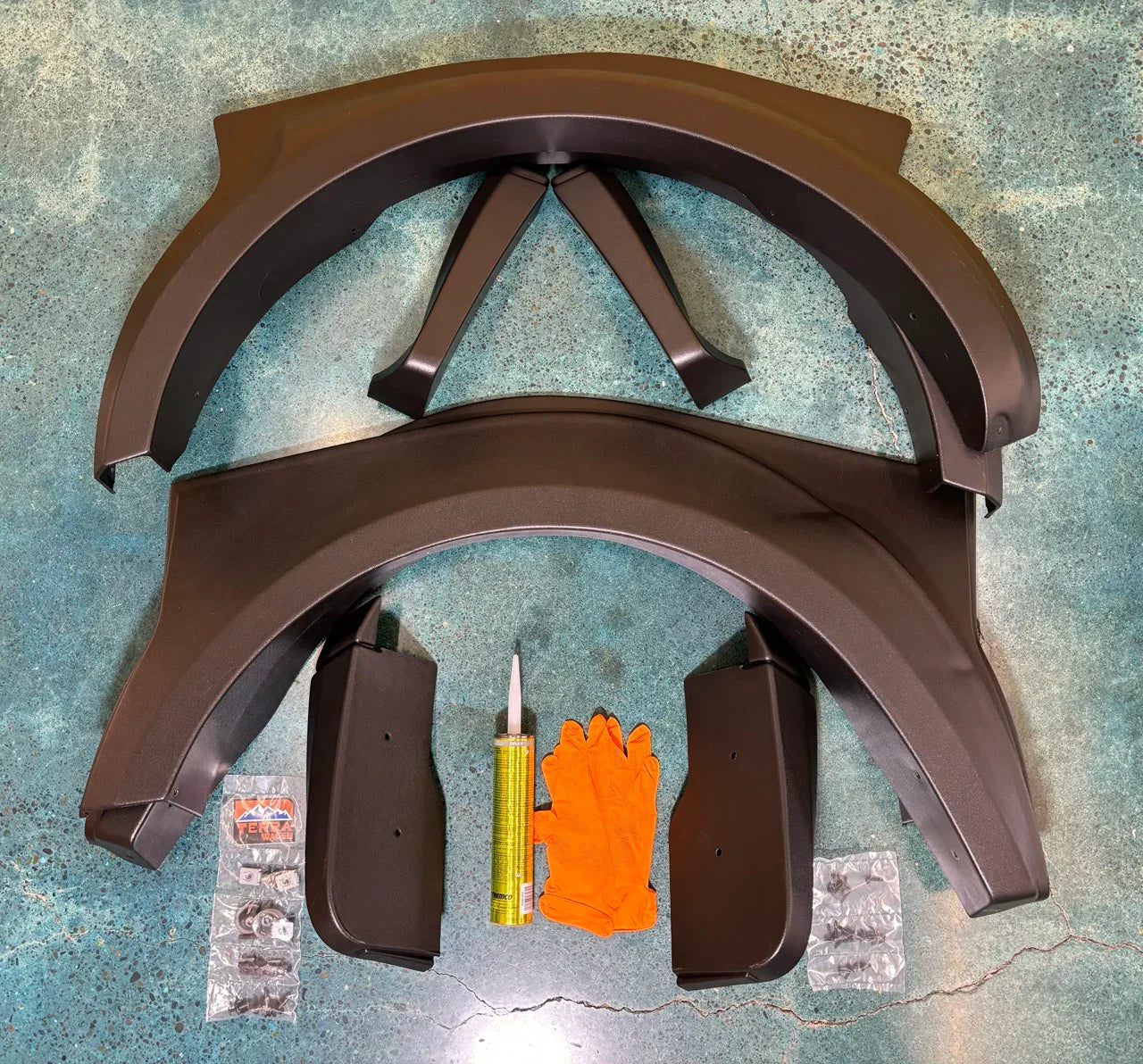 DESERT DEFENDER CLASSIC FENDER FLARES