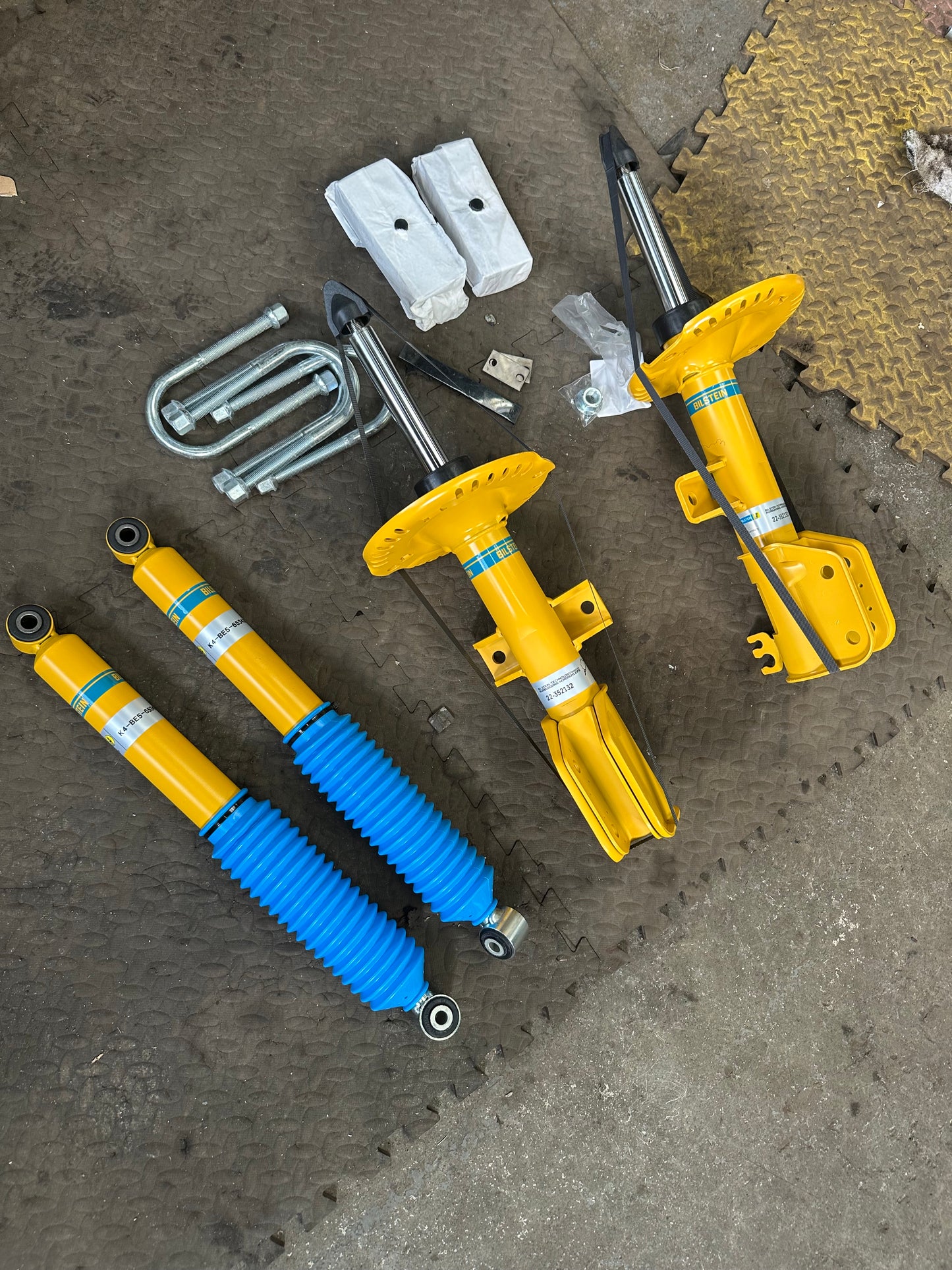 40mm lift kit for Crafter / MAN Bilstein