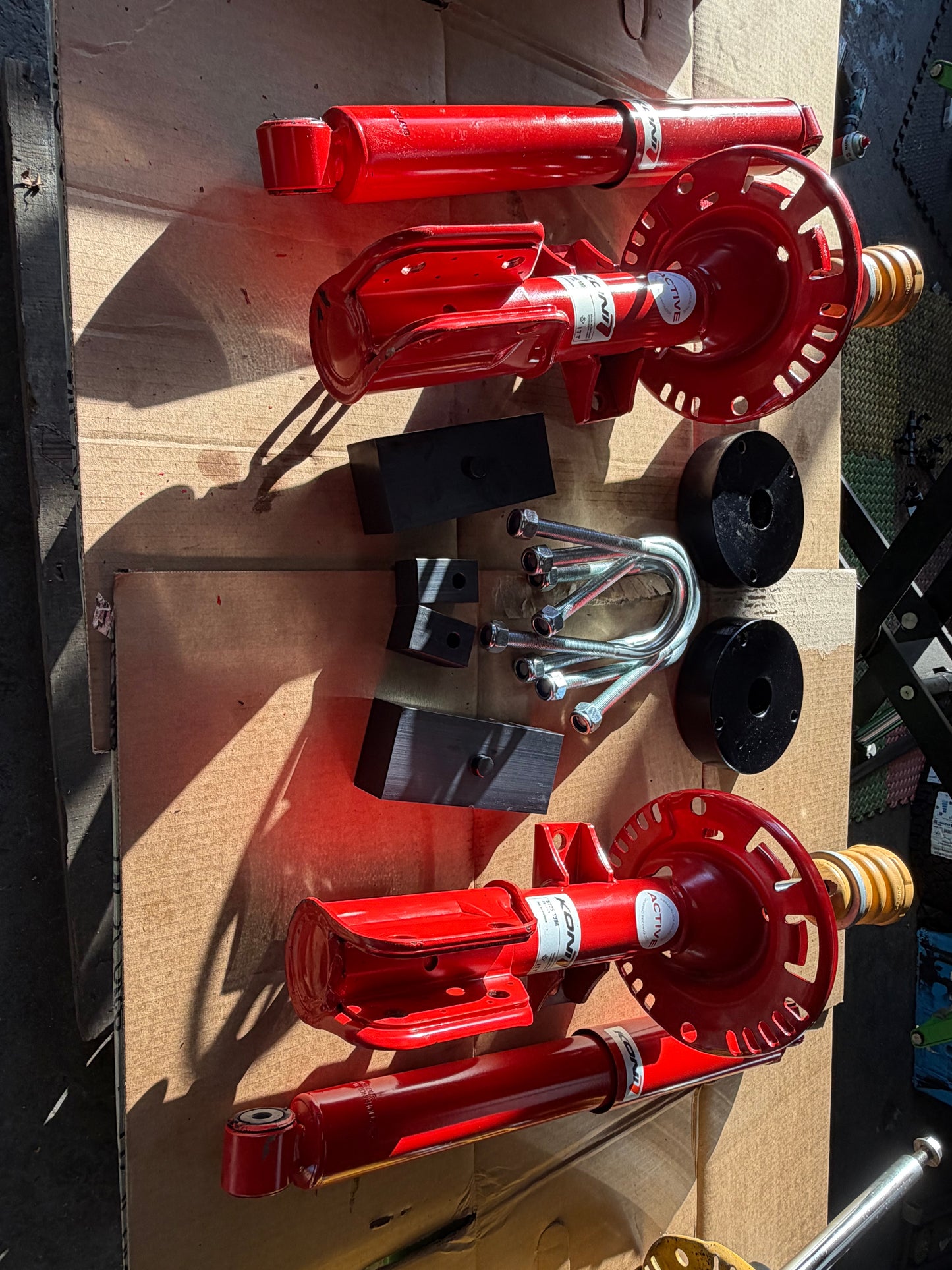 40mm lift kit Crafter / MAN Koni shocks