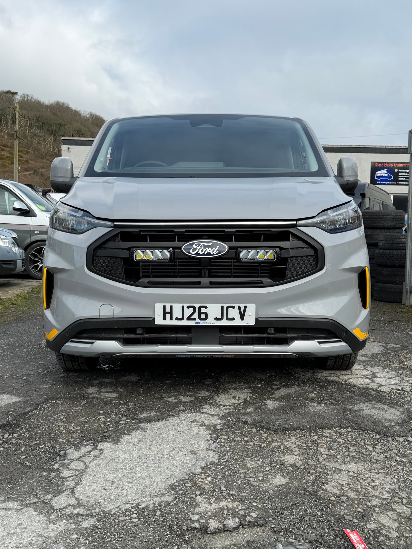 FORD TRANSIT CUSTOM TRAIL (2024+) GRILLE KIT