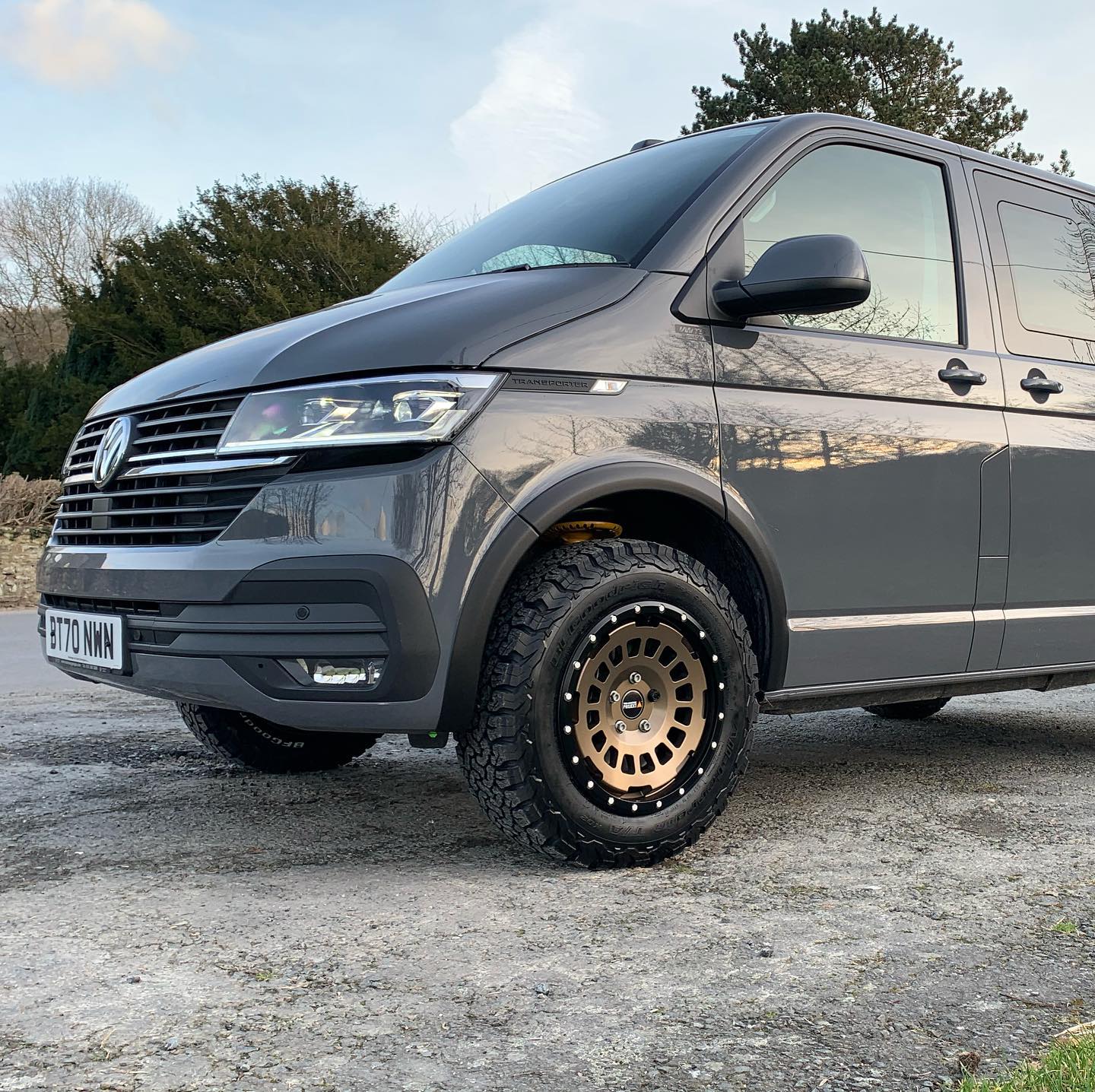 17″ Twin Monotube Projekt AT Swamper wheel EARTH/BLACK – VWT5 UPGRADES